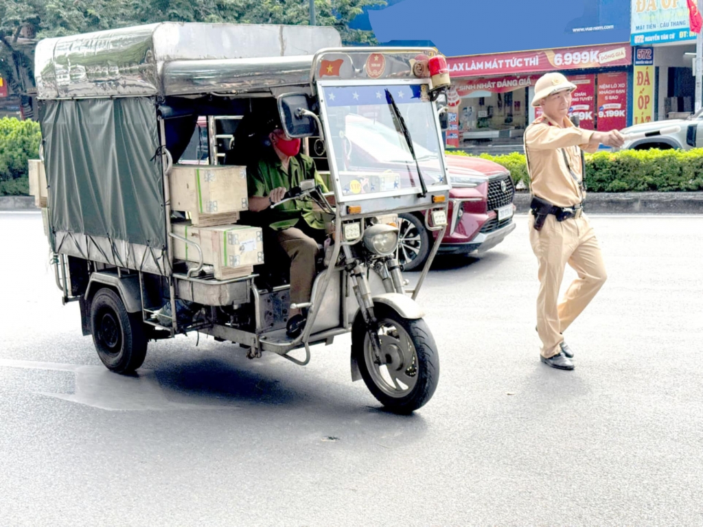 Cần xử lý triệt để xe tự chế, xe chở hàng cồng kềnh