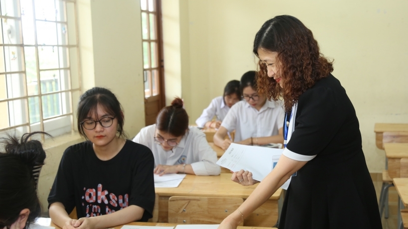 Không công khai thông tin về sai phạm của giáo viên khi chưa có kết luận chính thức là phù hợp với hiến pháp và pháp luật