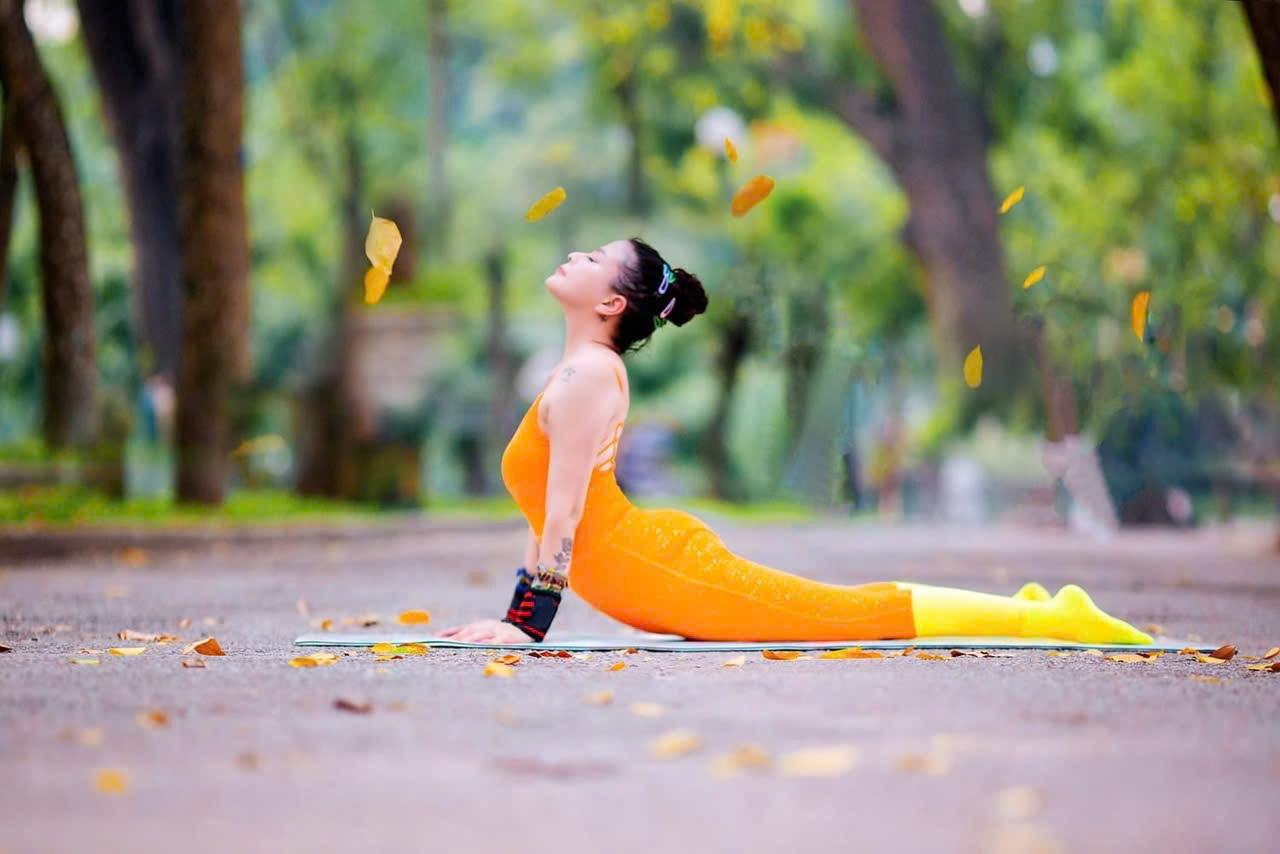 Trào lưu tập yoga “ra đường”: nâng cao tinh thần rèn luyện sức khỏe… hay phản cảm?