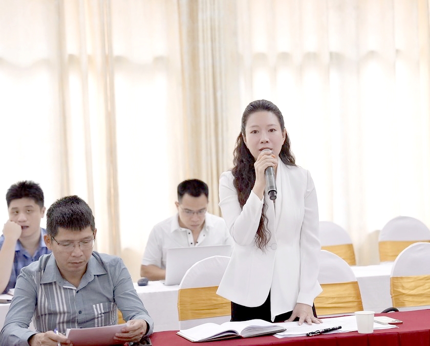 -	Phó Chánh Văn phòng Bộ Tư pháp Lê Thu Anh phát biểu tại tọa đàm. Ảnh: N.N