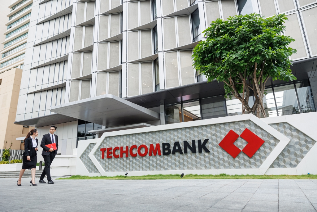 Techcombank được S&P Global Ratings xếp hạng “BB-” triển vọng “Ổn định”