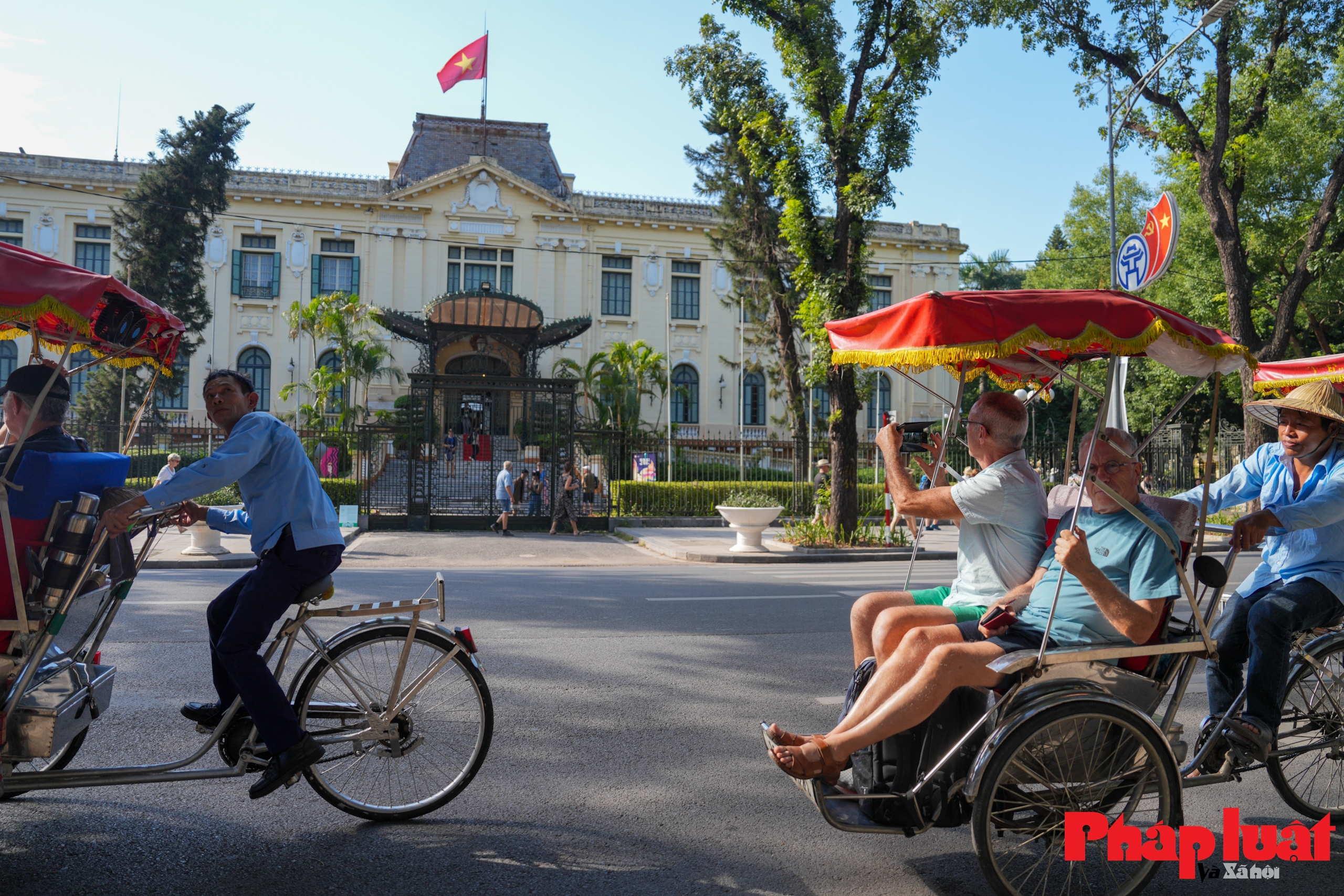 Bên trong toà nhà Bắc Bộ Phủ lần đầu mở cửa đón công chúng tham quan