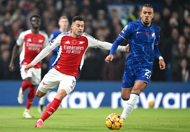 Chelsea hòa Arsenal trong trận đôi công mãn nhãn tại Stamford Bridge