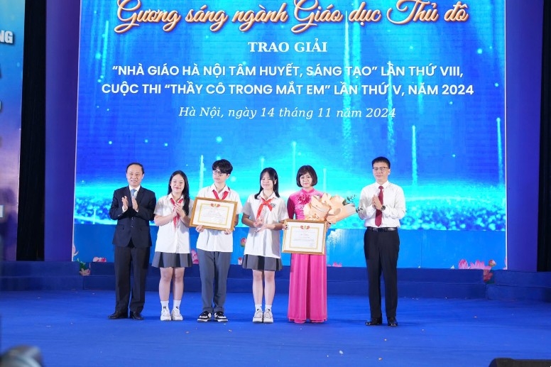 Hà Nội trao giải thưởng 