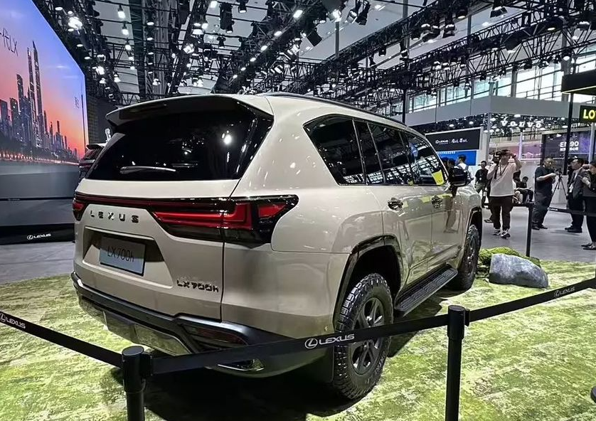 Lexus LX 700h 2025 - SUV hybrid cao cấp chính thức 