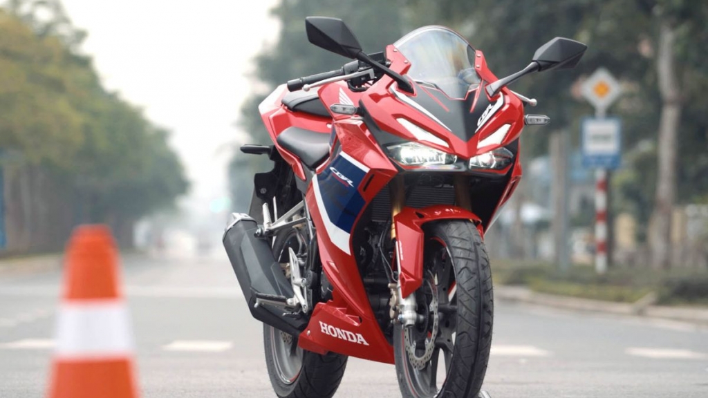 Cập nhật bảng giá xe máy Honda CBR150R tháng 11/2024