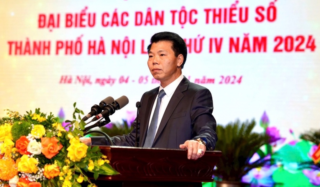 Ông Nguyễn Nguyên Quân, Trưởng ban Dân tộc TP Hà Nội phát biểu tại Đại hội đại biểu các dân tộc thiểu số TP Hà Nội lần thứ IV năm 2024.