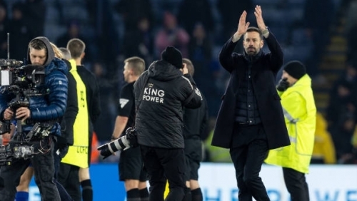 Ruud van Nistelrooy khởi đầu tưng bừng trong trận ra mắt Leicester City