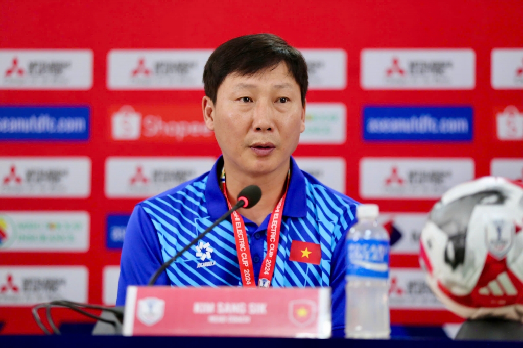 HLV Kim Sang Sik nói gì sau trận ra quân tại ASEAN Cup 2024?