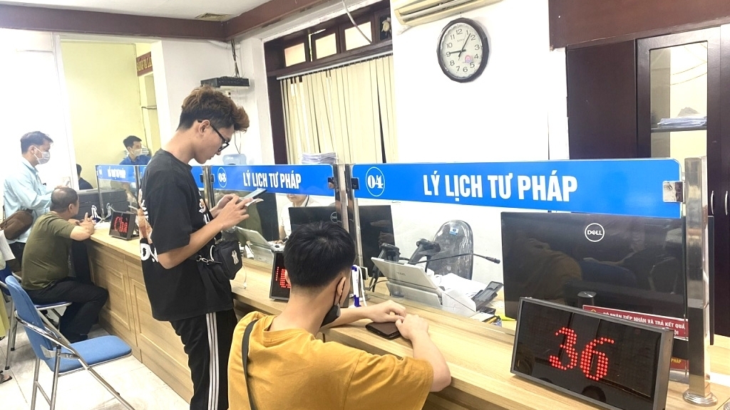 Hà Nội thí điểm mô hình đại lý dịch vụ công trực tuyến: bước đột phá trong cải cách hành chính