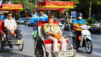 Phát triển du lịch trở thành ngành kinh tế mũi nhọn