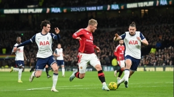 Tottenham 4-3 Man Utd: mưa bàn thắng và sai lầm tai hại