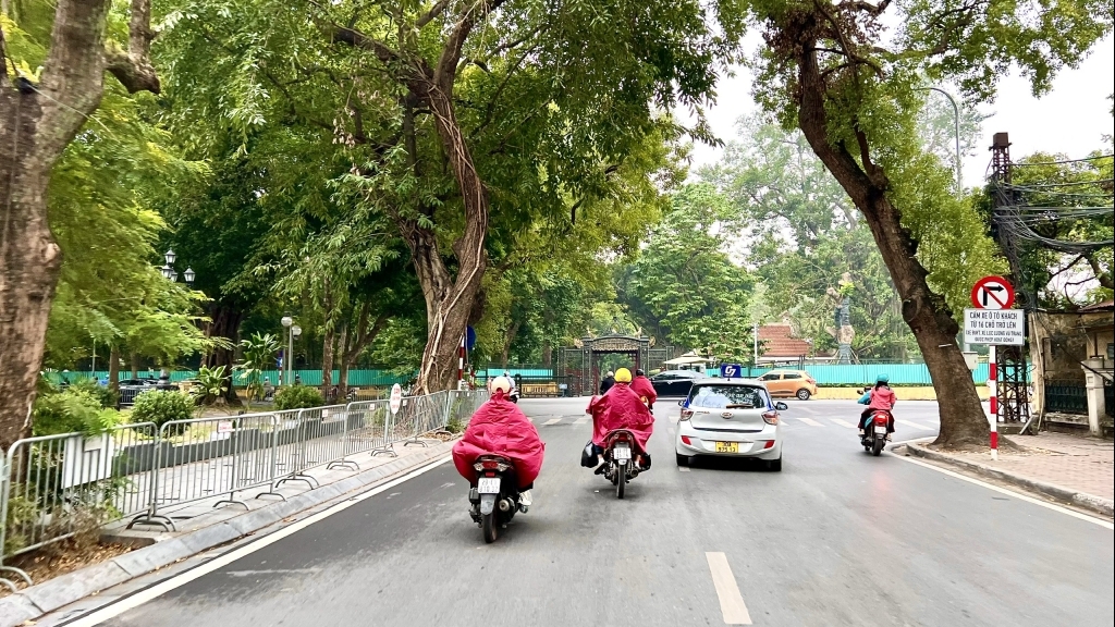 Dự báo thời tiết 26/12: miền Bắc đón không khí lạnh tăng cường; miền Trung mưa lớn