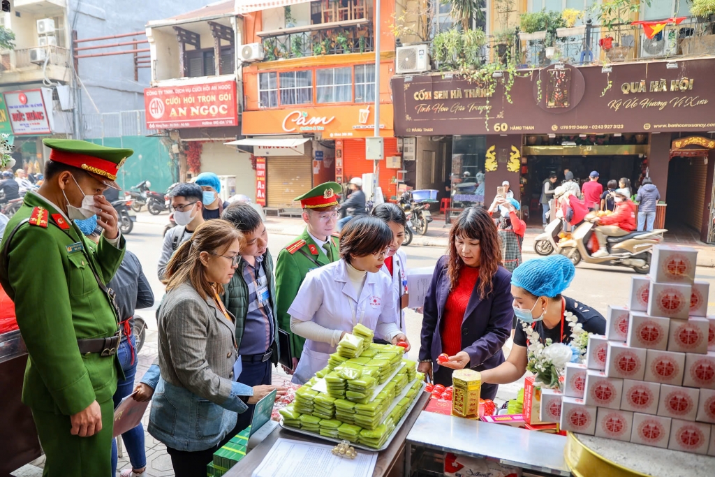 Siết chặt an toàn thực phẩm dịp Tết