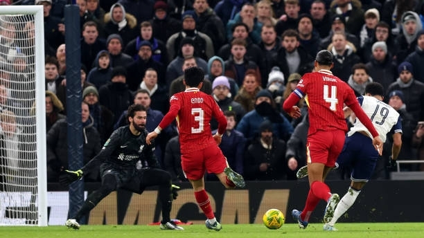 Liverpool thất bại trước Tottenham tại bán kết Carabao Cup