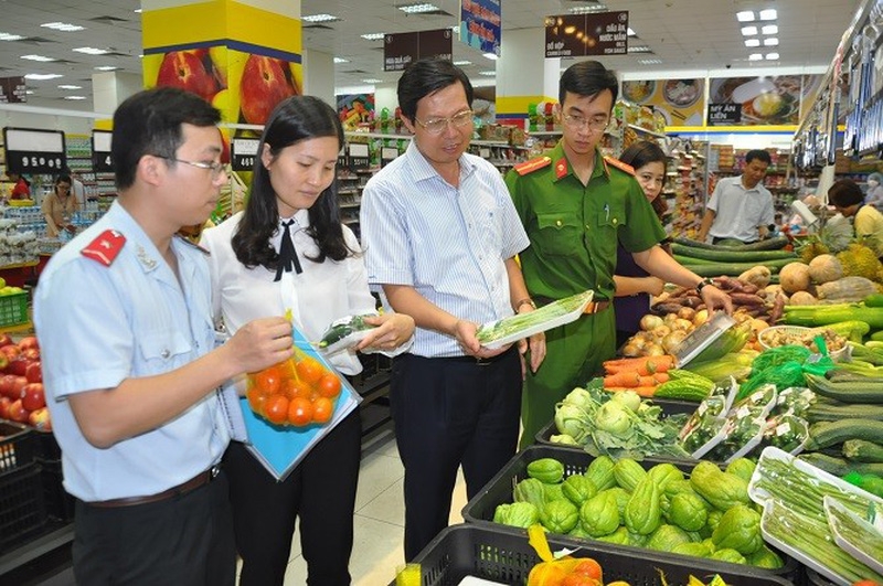 Nghiên cứu báo cáo Thủ tướng Chính phủ về tăng mức chế tài xử phạt với vi phạm an toàn thực phẩm, hoàn thành trong quý I/2025. Ảnh: 