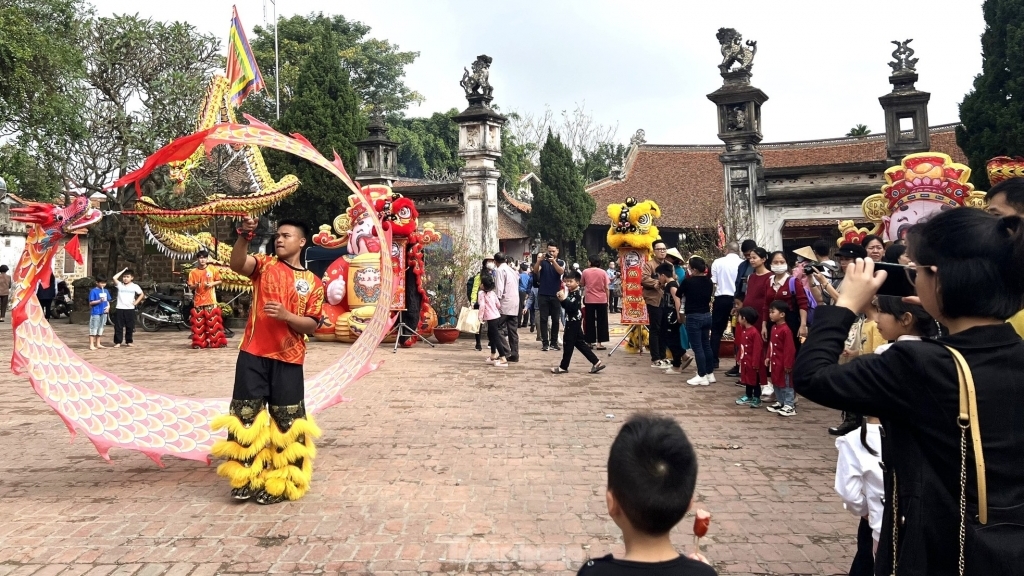 Sôi động với trải nghiệm “Tết truyền thống” tại Hà Nội