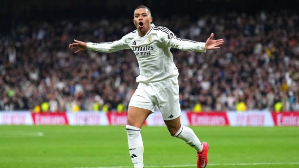 Real Madrid 4-1 Las Palmas: màn trình diễn điểm 10 của Mbappe