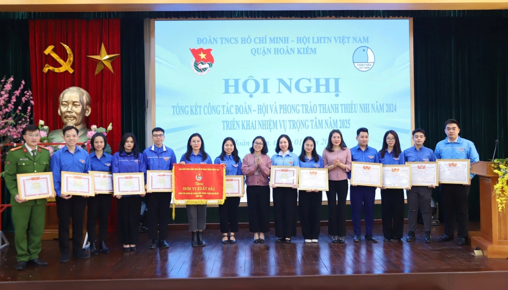 Tổng kết phong trào thanh thiếu nhi quận Hoàn Kiếm năm 2024