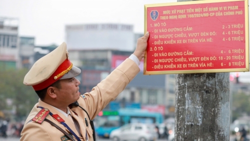 Hà Nội: tăng cường tuyên truyền nâng cao ý thức chấp hành luật giao thông