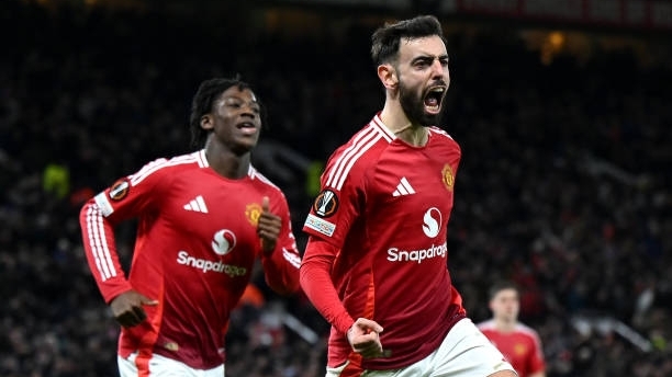 Bruno Fernandes tỏa sáng phút bù giờ, Man Utd thắng nghẹt thở tại Europa League