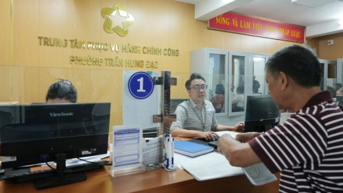 Hà Nội thí điểm hỗ trợ 30 thủ tục hành chính qua đại lý dịch vụ công trực tuyến