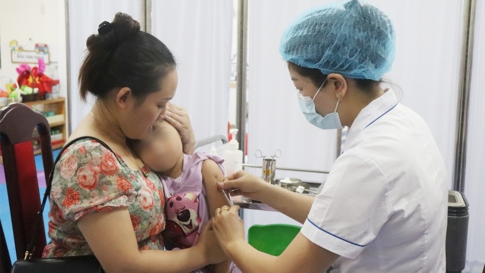 Hà Nội: triển khai chiến dịch tiêm vaccine sởi cho trẻ từ 6 tháng đến 9 tháng tuổi