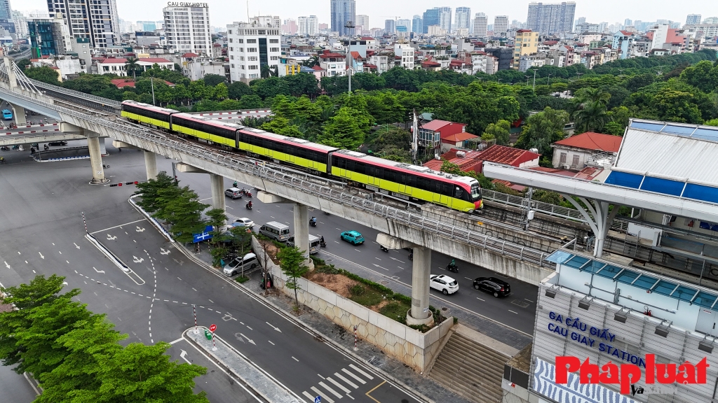 Hà Nội tích cực tuyên truyền về cơ chế, chính sách đặc thù phát triển đường sắt đô thị. Ảnh: Khánh Huy