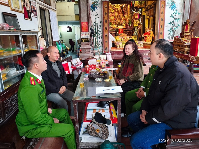 Quận Hoàn Kiếm tổ chức kiểm tra, hướng dẫn an toàn phòng cháy chữa cháy tại các cơ sở văn hóa, tín ngưỡng