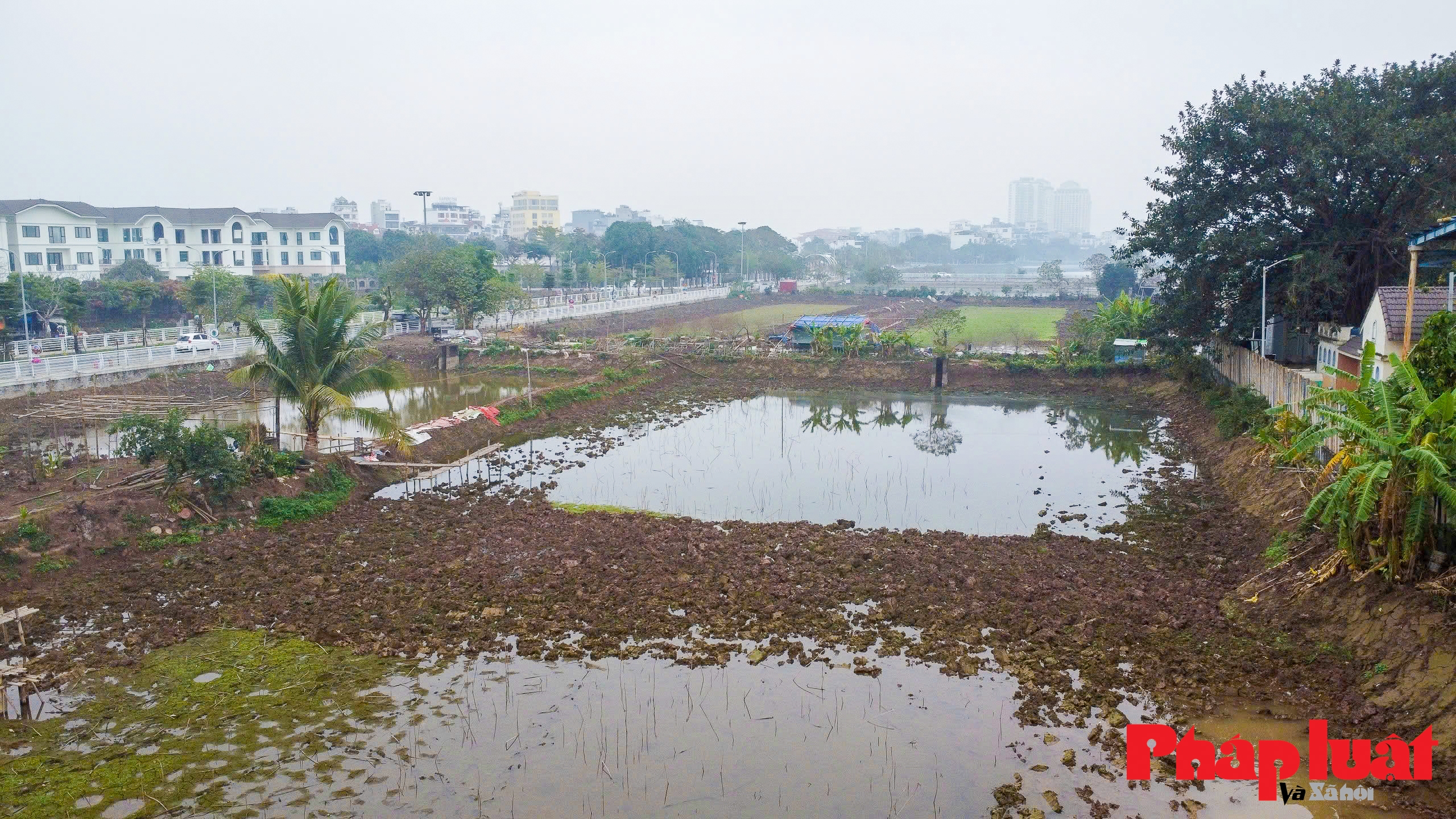 Vị trí của hồ trung gian 