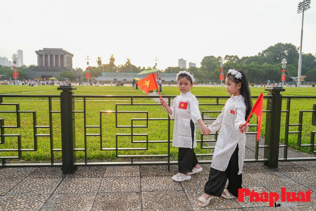 Trải qua bao thăng trầm của thời gian, mang theo nhiều tên gọi khác nhau, Thủ đô ngàn năm văn hiến chưa bao giờ lãng quên lịch sử hào hùng của mình” - Tripadvisor nhận định. Ảnh: Khánh Huy