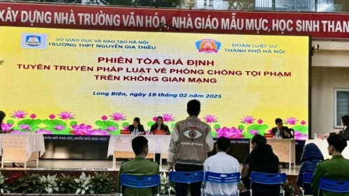 Tuyên truyền pháp luật cho học sinh Trường trung học phổ thông Nguyễn Gia Thiều