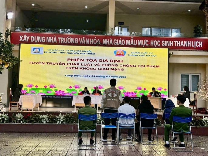 Tuyên truyền pháp luật cho học sinh Trường trung học phổ thông Nguyễn Gia Thiều