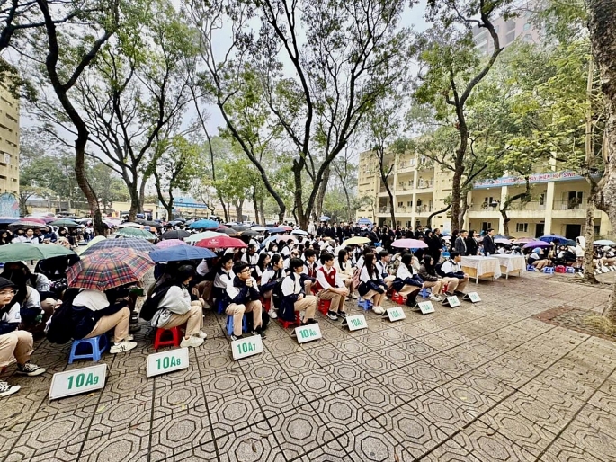 Tuyên truyền pháp luật cho học sinh Trường trung học phổ thông Nguyễn Gia Thiều