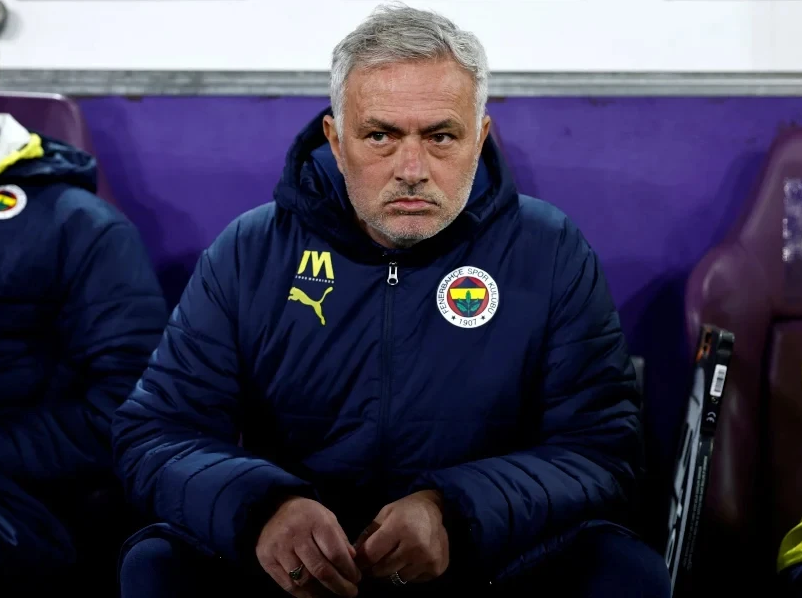 Jose Mourinho nhận án phạt nặng tại Thổ Nhĩ Kỳ vì phát ngôn gây tranh cãi