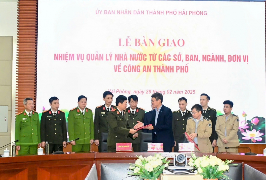 Bàn giao nhiệm vụ quản lý Nhà nước từ các Sở, ban, ngành, đơn vị về Công an TP Hải Phòng