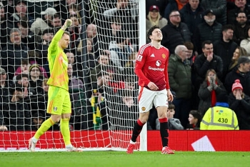 Man Utd bị Fulham loại khỏi FA Cup sau loạt luân lưu thảm họa