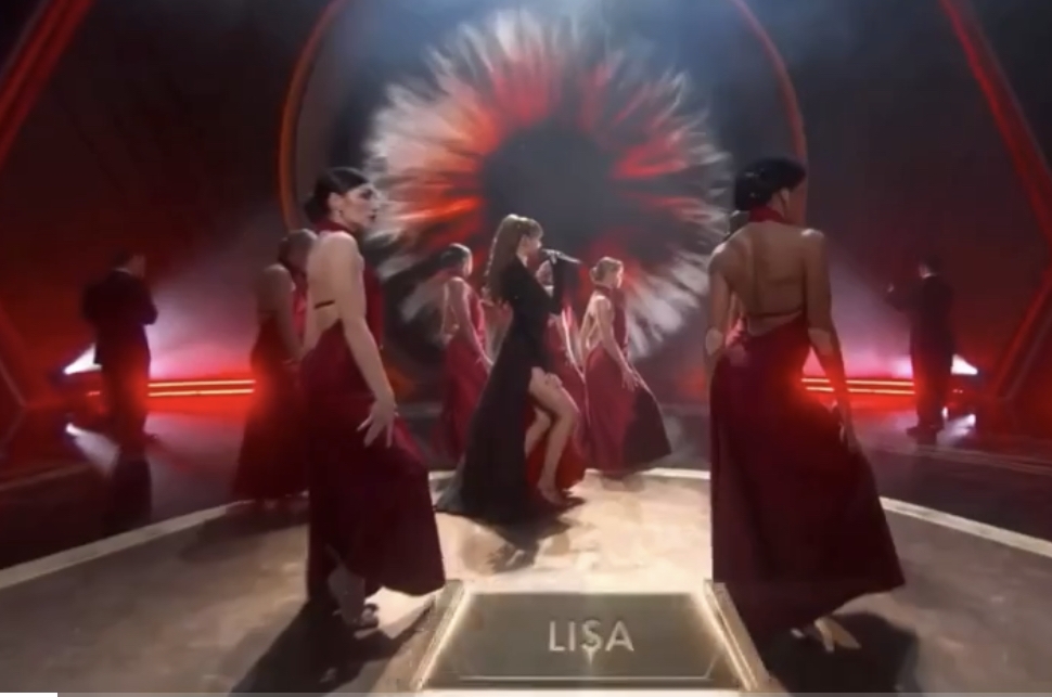 Lisa Blackpink bùng nổ tại Oscar