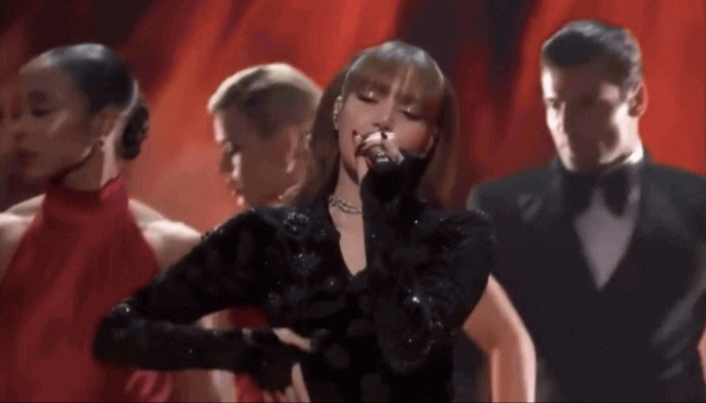 Lisa Blackpink bùng nổ tại Oscar