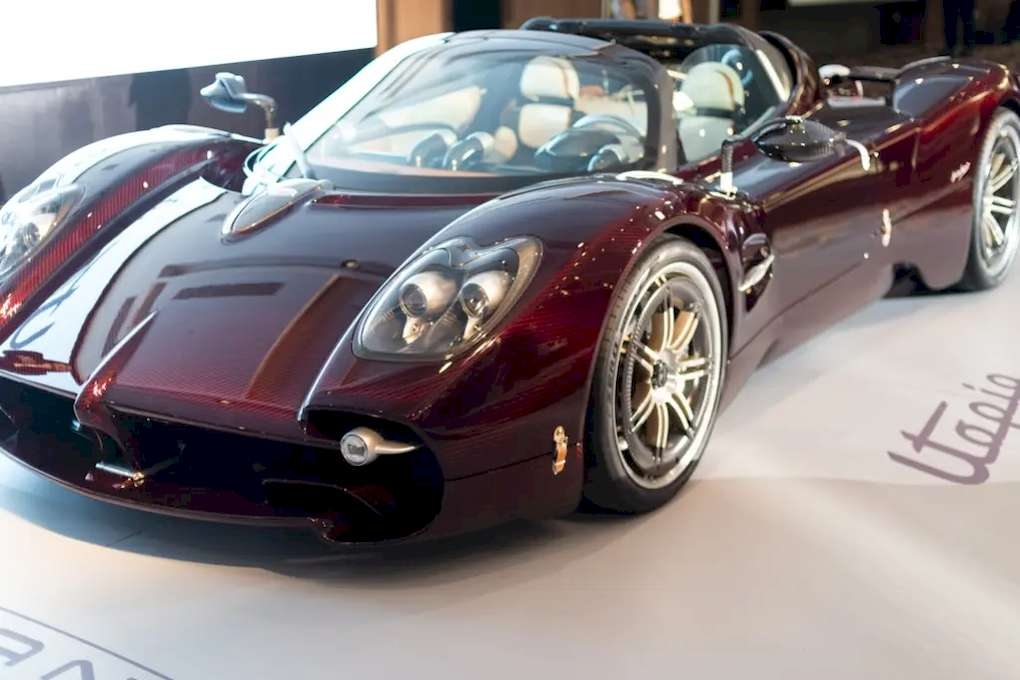 Pagani Utopia Roadster ra mắt – siêu phẩm trị giá hơn 82 tỷ đồng