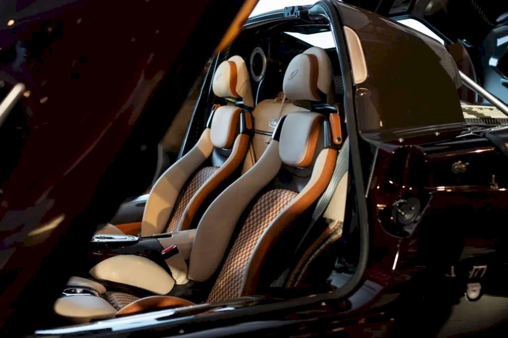 Pagani Utopia Roadster ra mắt – siêu phẩm trị giá hơn 82 tỷ đồng