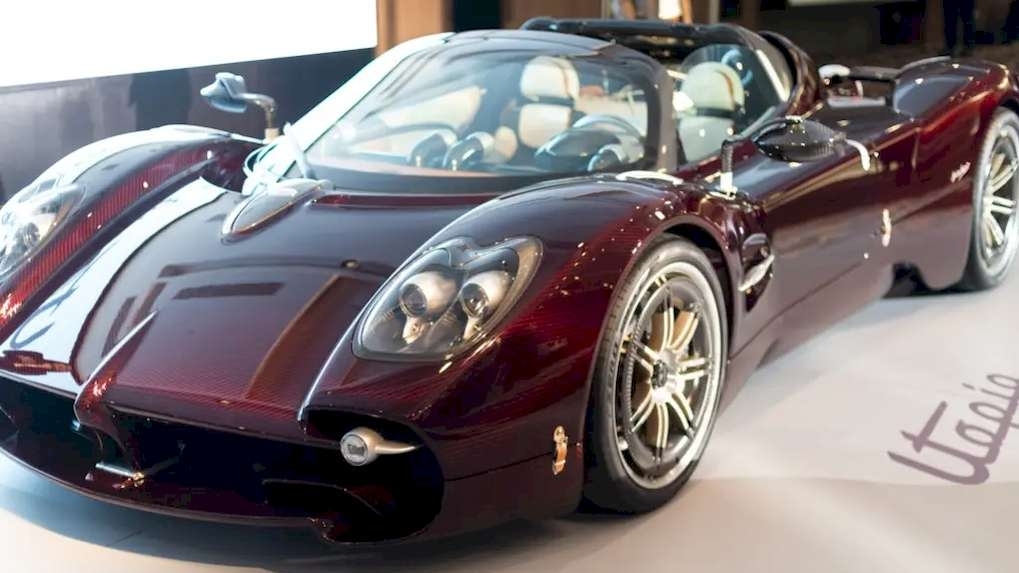 Pagani Utopia Roadster ra mắt – siêu phẩm trị giá hơn 82 tỷ đồng