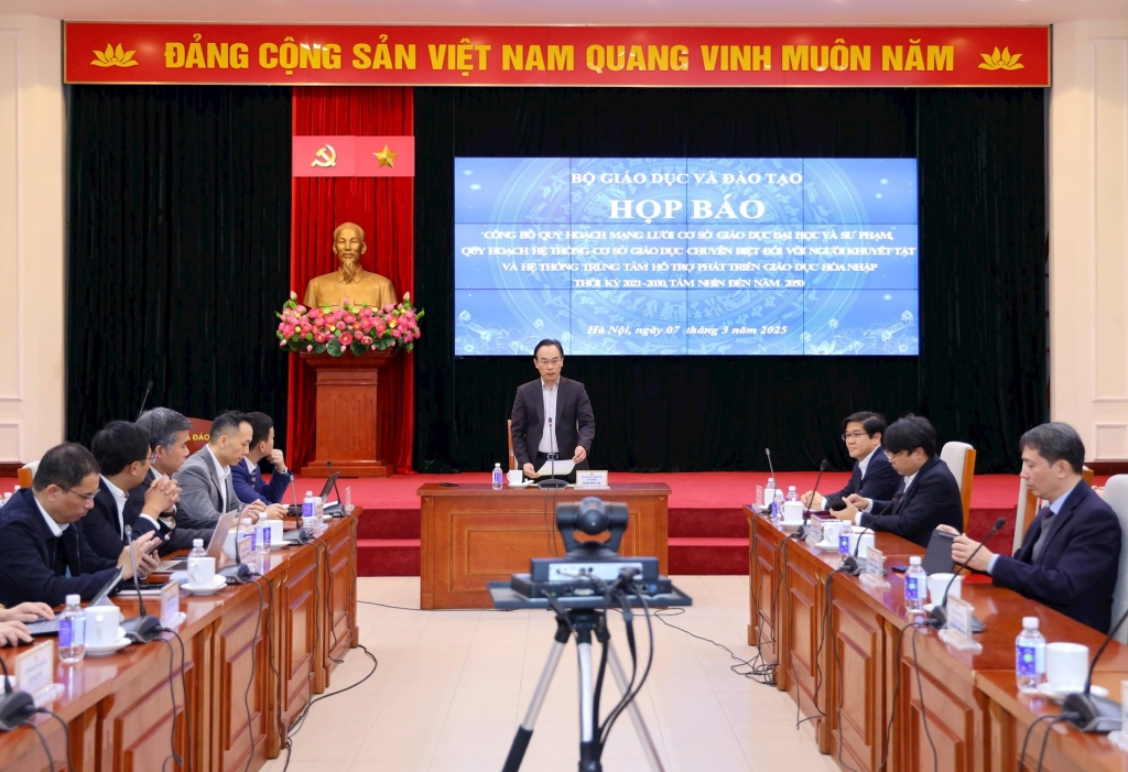 Quang cảnh họp báo. Ảnh: Bộ Giáo dục và Đào tạo