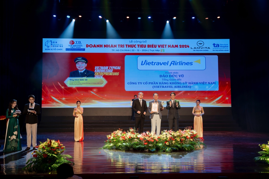 Hãng hàng không Vietravel (Vietravel Airlines) chính thức được vinh danh tại Lễ công bố Thương hiệu hàng đầu Việt Nam 2024 ở 2 hạng mục là “Top 10 Thương hiệu hàng đầu Việt Nam 2024” và Doanh nhân trí thức tiêu biểu Việt Nam 2024”.