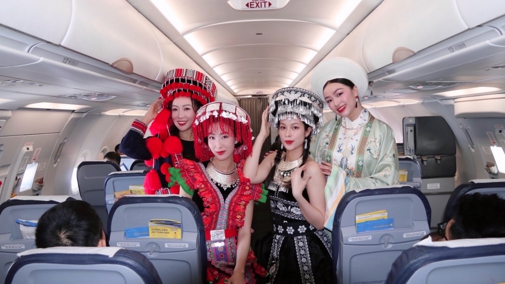 Sắc xuân trên những cánh bay Vietravel Airlines