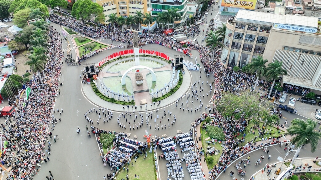 Ấn tượng Lễ hội đường phố 2025 "Buôn Ma Thuột - Điểm đến của cà phê thế giới"