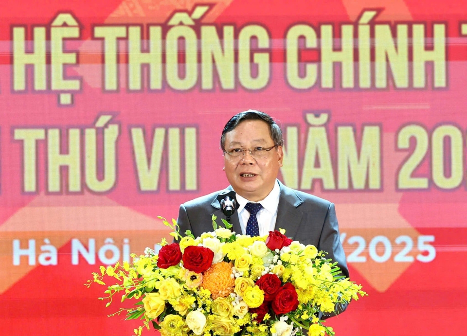 Phó Bí thư Thường trực Thành ủy Nguyễn Văn Phong phát biểu tại buổi lễ.