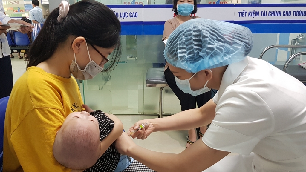 Đẩy nhanh tiến độ tiêm chủng vaccine phòng, chống bệnh sởi