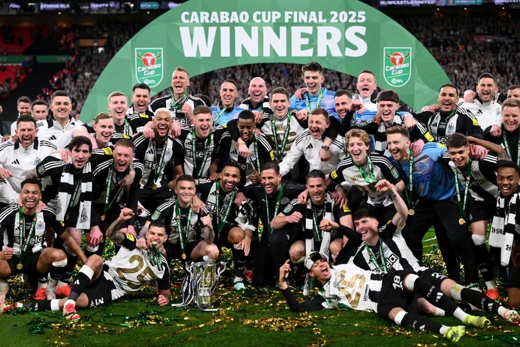 Đánh bại Liverpool, Newcastle giành chức vô địch League Cup sau 70 năm khát danh hiệu