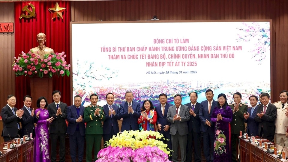 dang bo ha noi tu hao truyen thong ve vang vung buoc tien phong trong ky nguyen moi